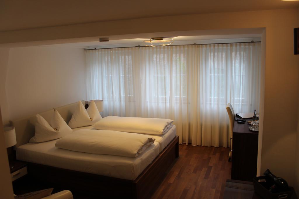 Hotel Schmales Haus Ulm Habitación foto