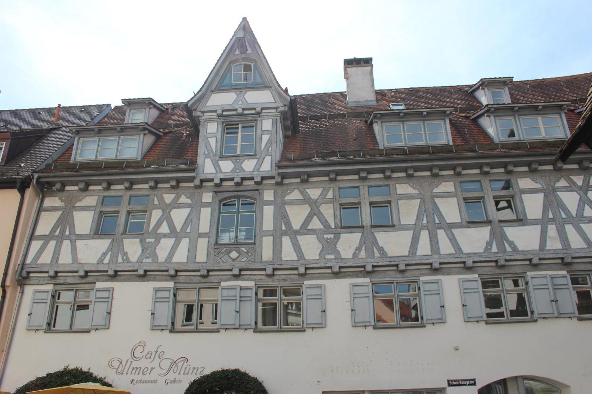 Hotel Schmales Haus Ulm Exterior foto